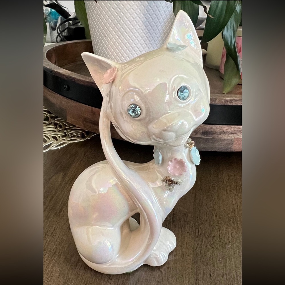 Vintage 1950's Lefton Iridescent Porcelain Cat W/Flowers & Blue Sparkling Eyes
